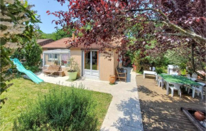 Gorgeous Home In Francheville With Wifi